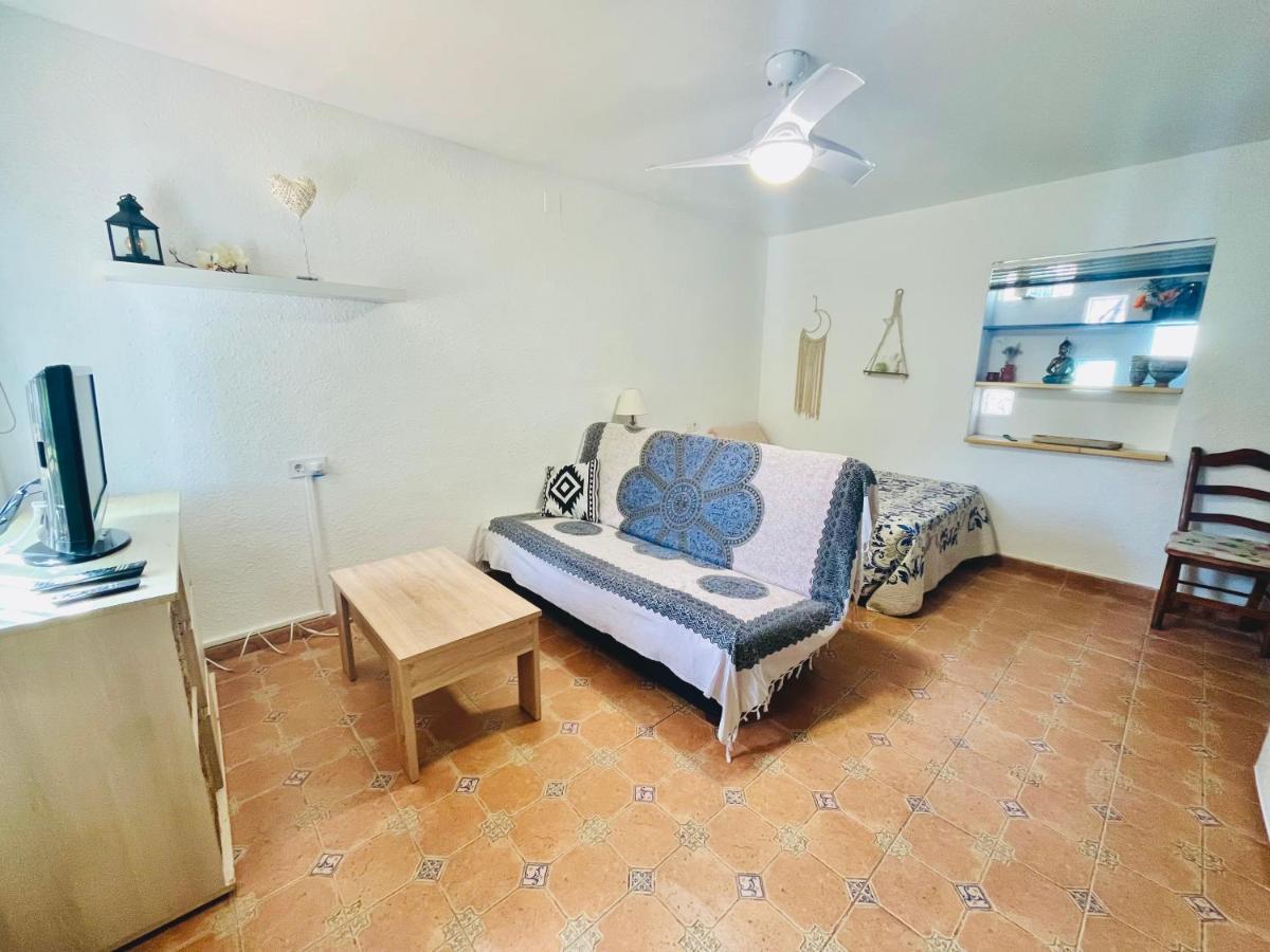 Estudio Adosado Con Jardin Y Parking Privado لقنت المظهر الخارجي الصورة
