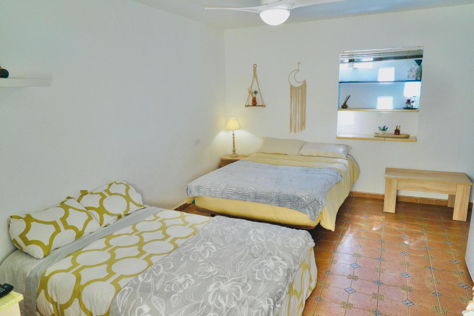 Estudio Adosado Con Jardin Y Parking Privado لقنت المظهر الخارجي الصورة